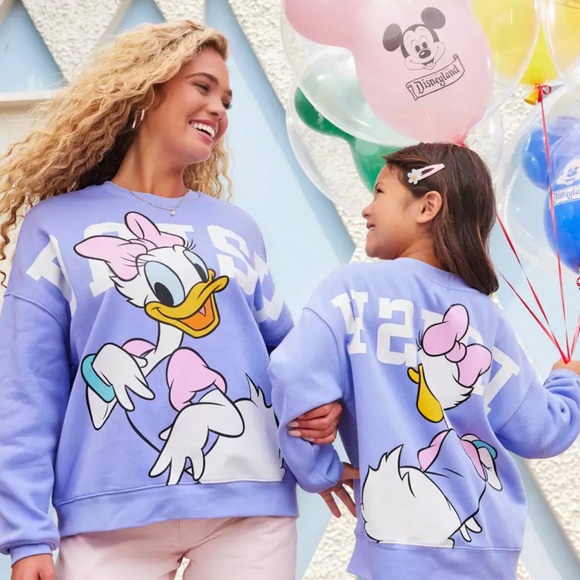 ISO Daisy Duck 2024 front back pullover S or M - Picture 4 of 4